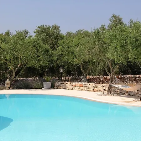 Sleeps 6 Pool Wifi Villa Alberobello
